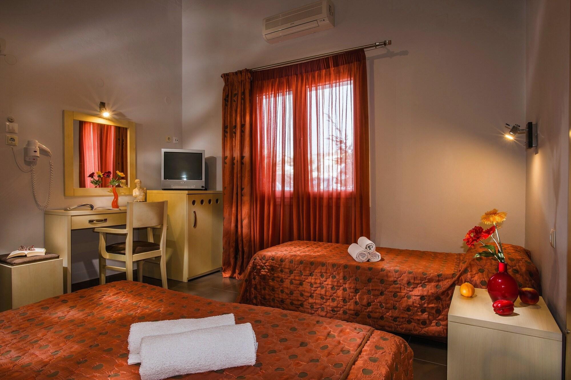 Semiramis Guesthouse Adamantas  Exterior photo