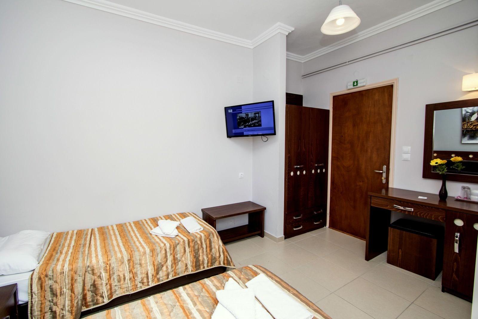Semiramis Guesthouse Adamantas  Exterior photo