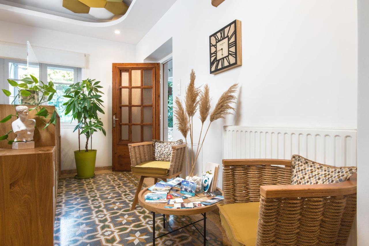 Semiramis Guesthouse Adamantas  Exterior photo
