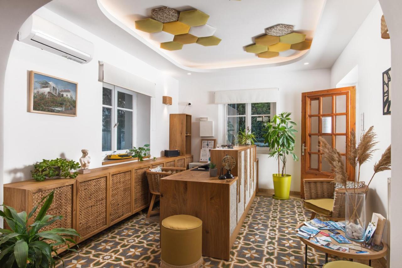 Semiramis Guesthouse Adamantas  Exterior photo