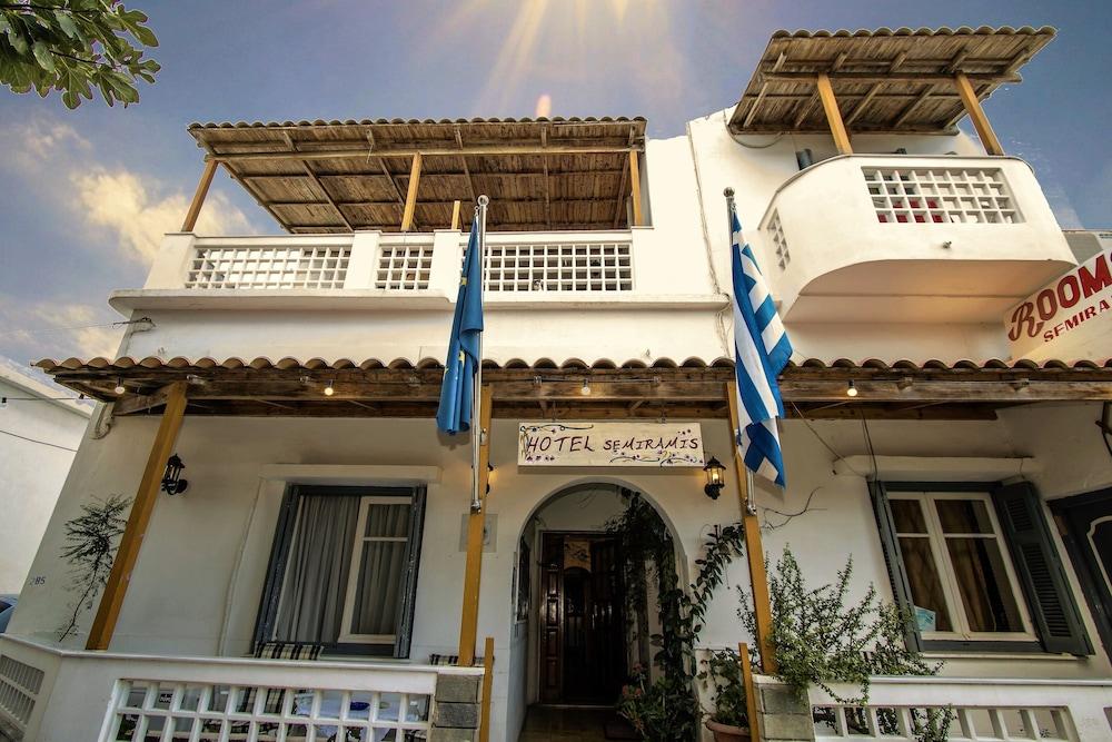 Semiramis Guesthouse Adamantas  Exterior photo