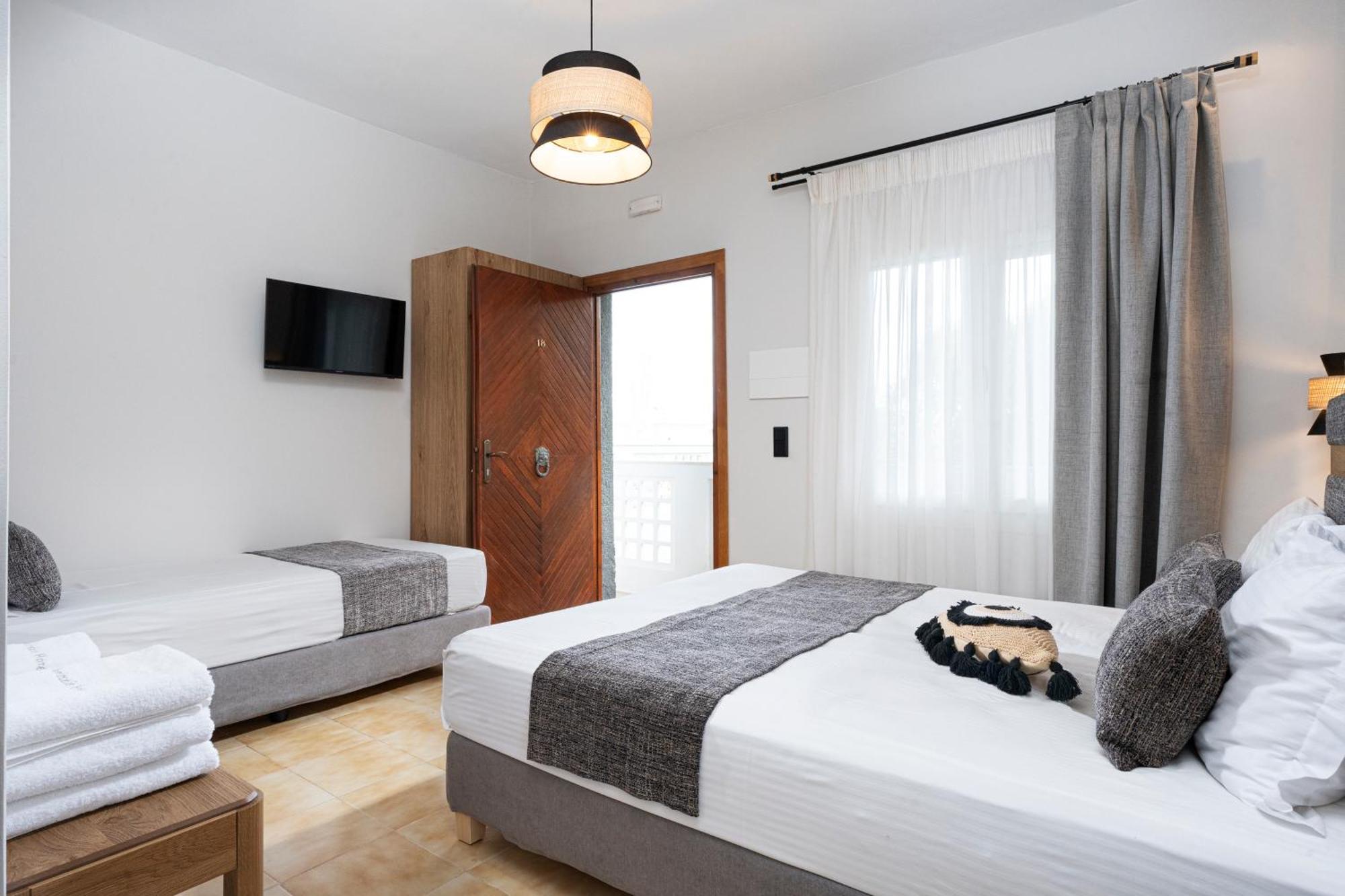 Semiramis Guesthouse Adamantas  Exterior photo