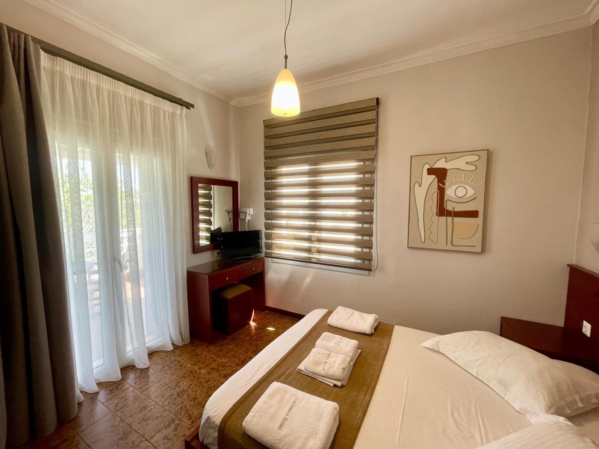 Semiramis Guesthouse Adamantas  Exterior photo