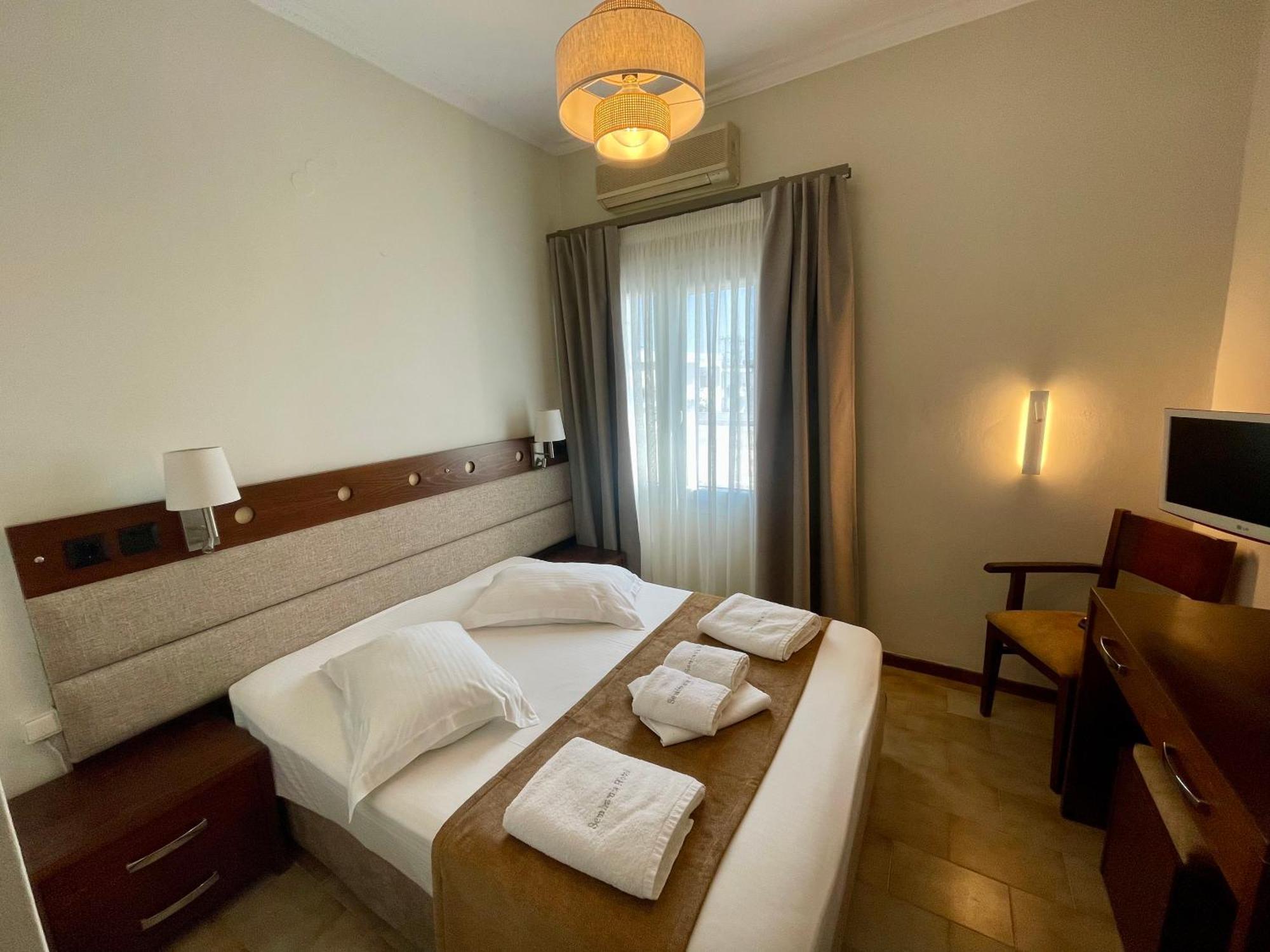 Semiramis Guesthouse Adamantas  Exterior photo