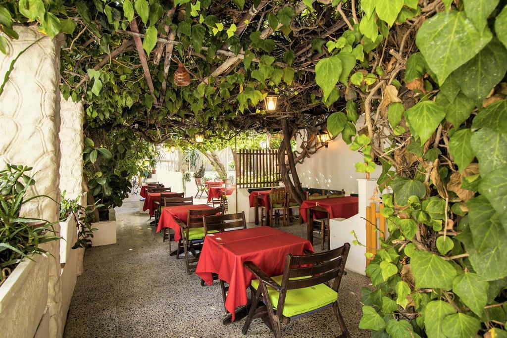 Semiramis Guesthouse Adamantas  Exterior photo